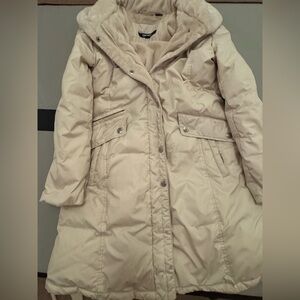 DKNY women Winter Warm coat jacket Hoodie Size Medium Ivory Zip